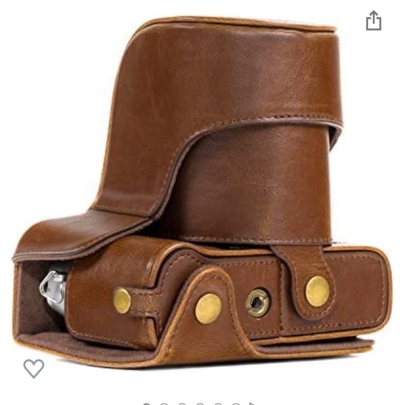 MegaGear Ever Ready Leather Camera Case and Strap Compatible with Fujifilm - Picture 7 of 8